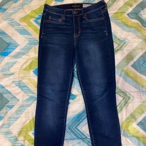 AEROPOSTALE JEANS SIZE 2